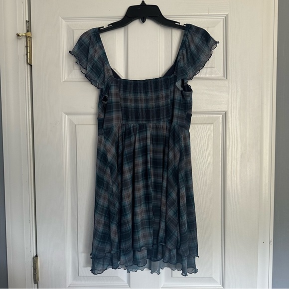 Flutter Short Sleeve Mini Dress - Picture 2 of 4